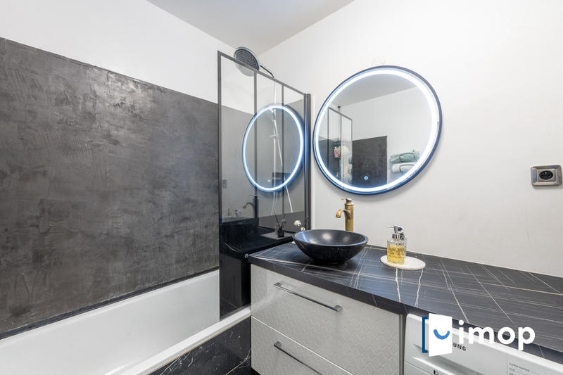 Appartement - 85 m² - 4 pièces