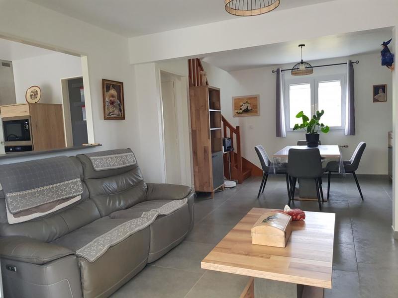 Maison - 95 m² - 5 pièces