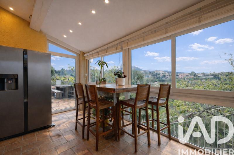 Maison - 190 m² - 6 pièces