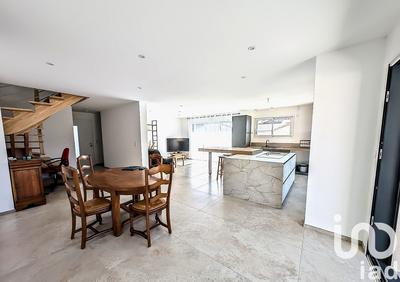 Maison - 138 m² - 5 pièces