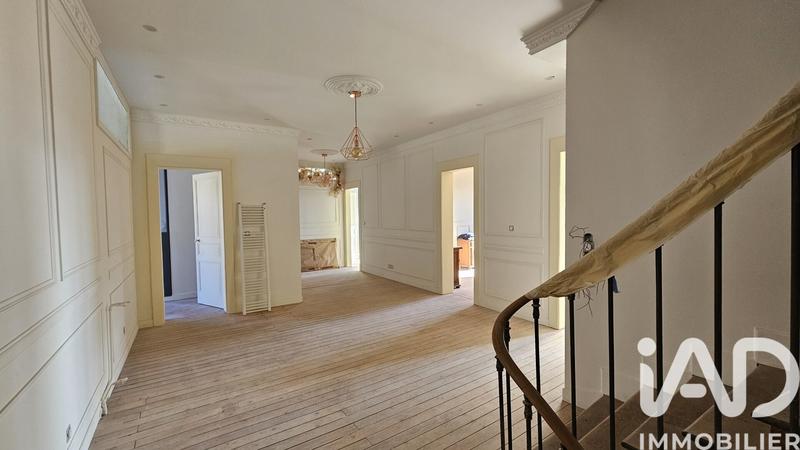 Maison - 378 m² - 13 pièces