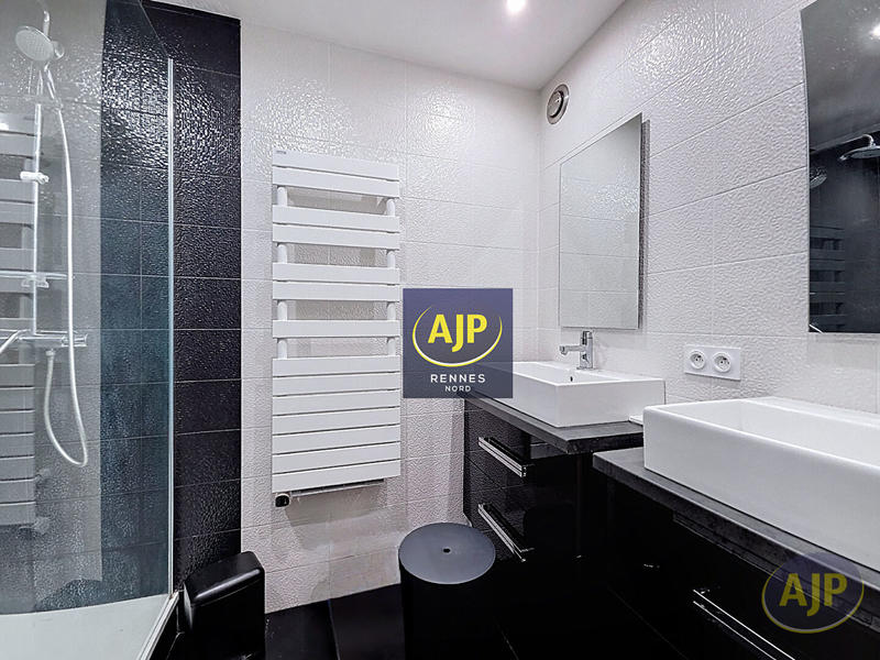 Appartement - 135 m² - 5 pièces