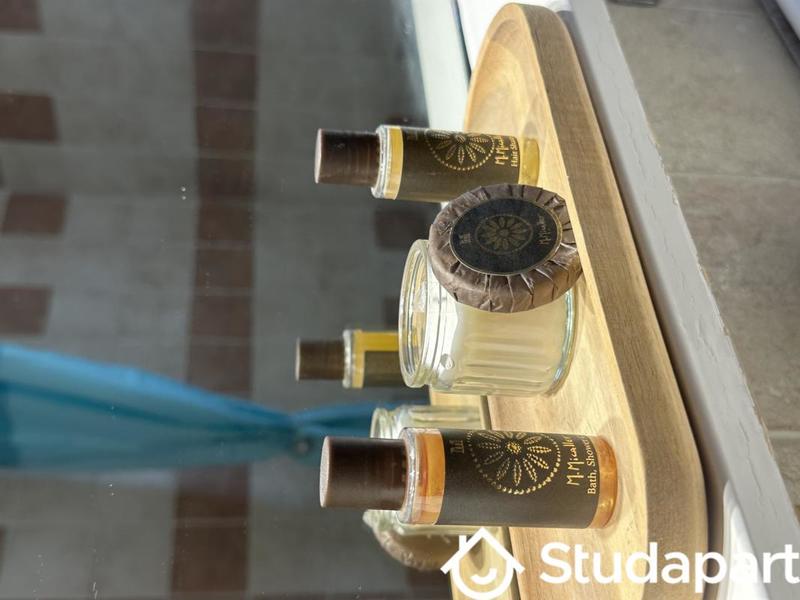 Chambre - 10 m² - 1 pièce