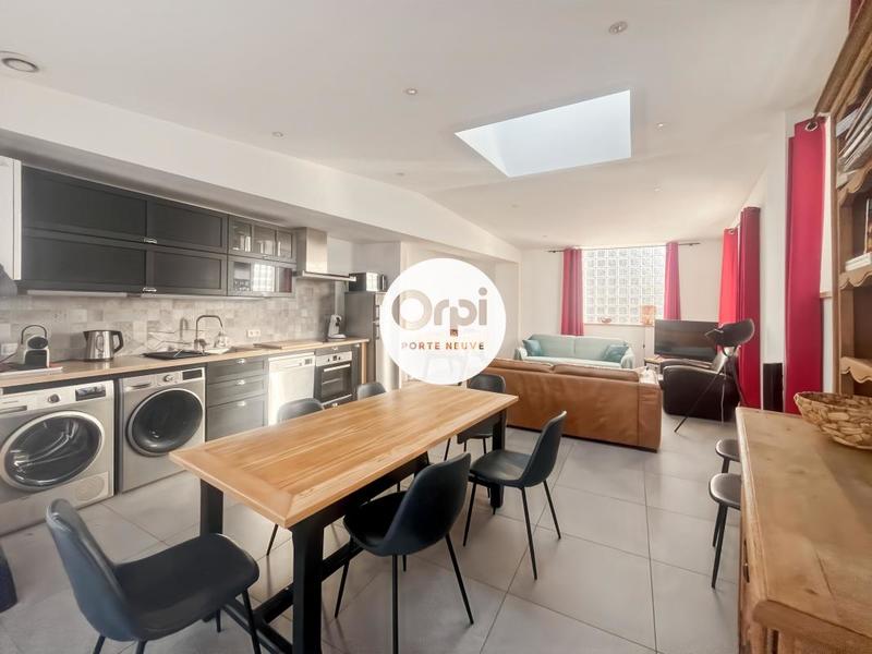 Appartement - 91 m² - 4 pièces