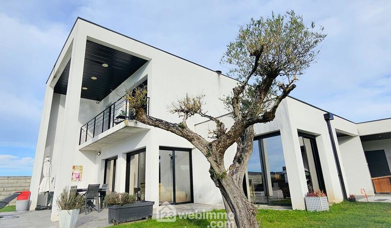Villa - 165 m² - 8 pièces