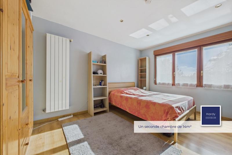 Maison - 266 m² - 9 pièces