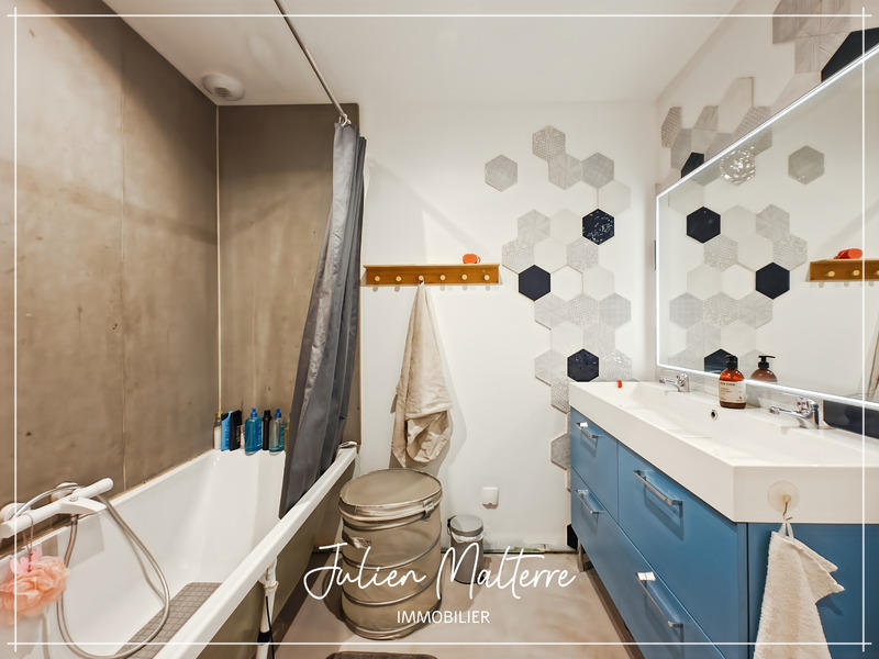 Maison - 147 m² - 6 pièces