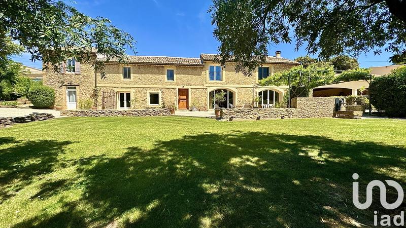 Maison - 280 m² - 10 pièces