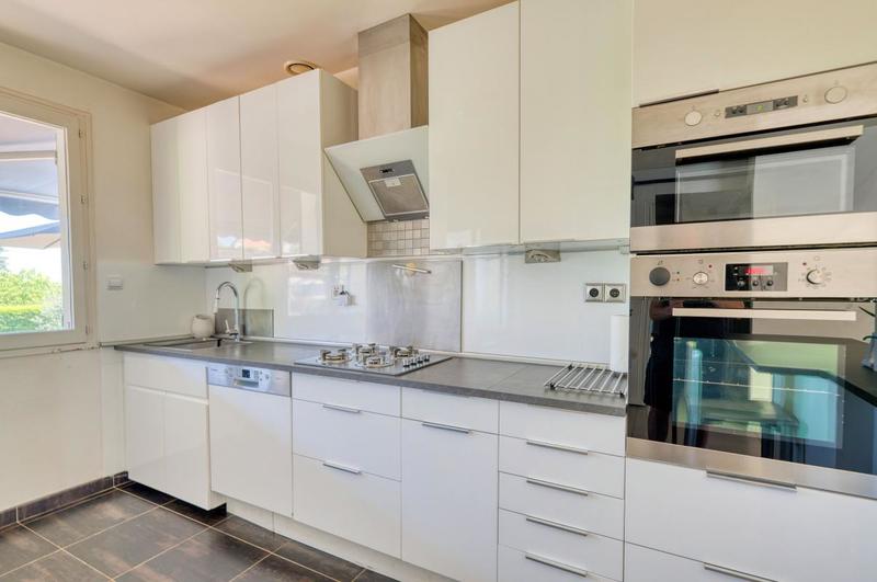 Villa - 190 m² - 9 pièces