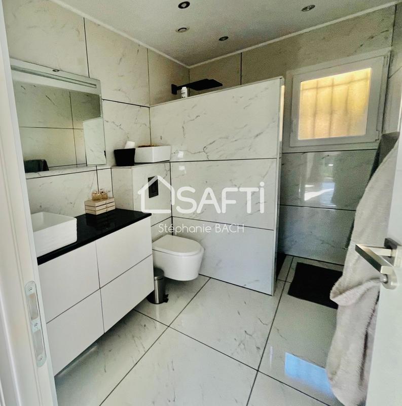 Villa - 212 m² - 9 pièces