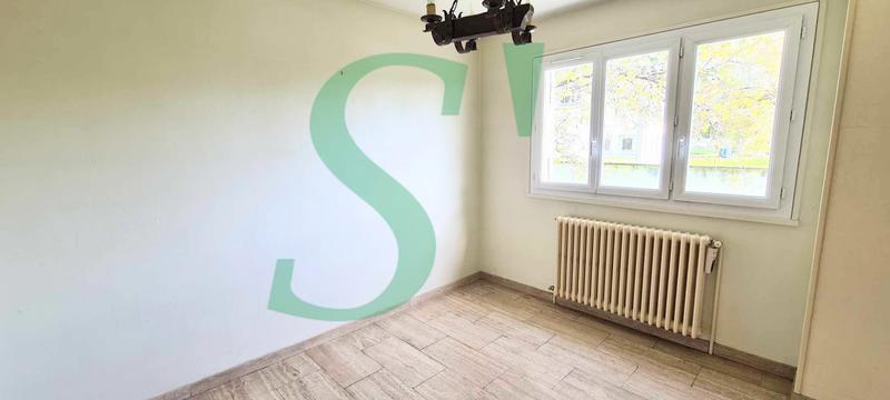 Maison - 233 m² - 7 pièces