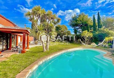 Maison - 289 m² - 7 pièces