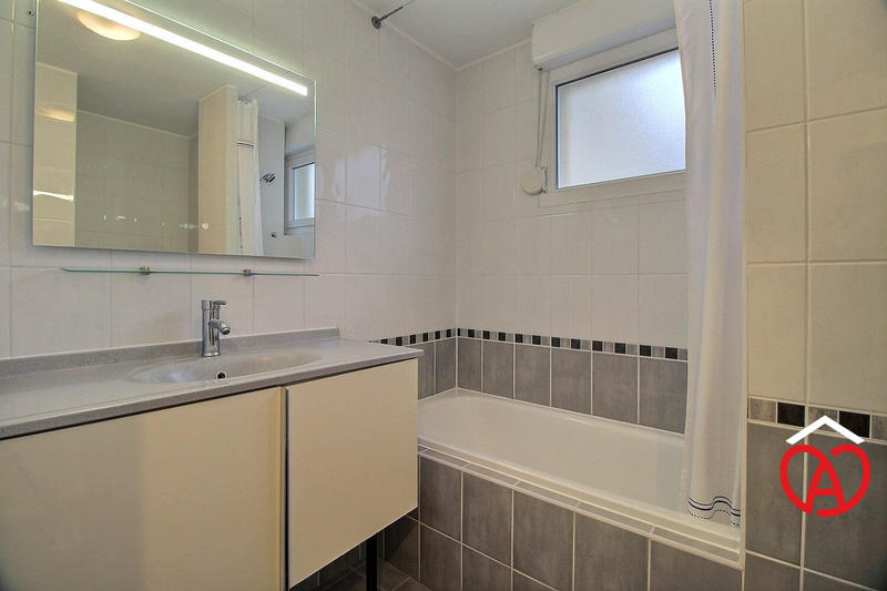 Appartement - 84 m² - 4 pièces