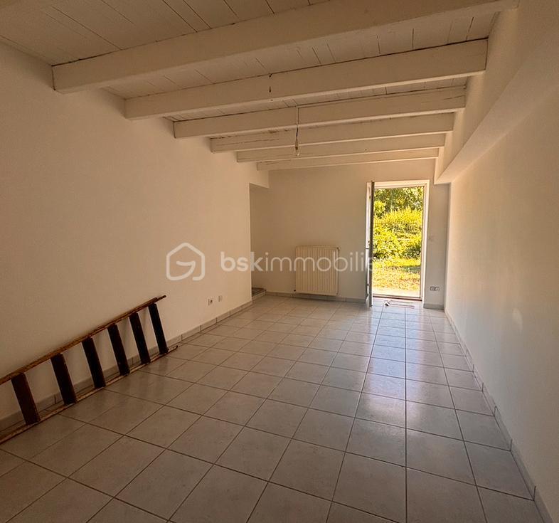 Maison - 220 m² - 6 pièces