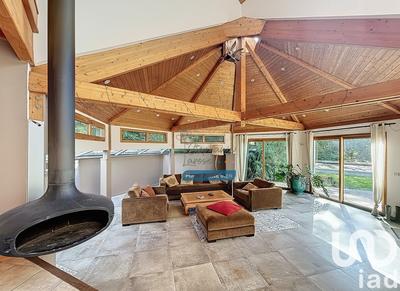 Maison de maîtres - 251 m² - 9 pièces