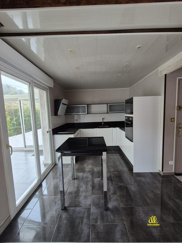 Maison - 127 m² - 6 pièces