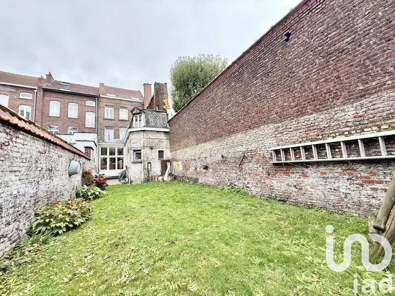 Maison - 186 m² - 8 pièces