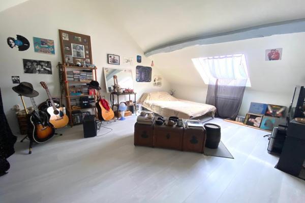 Maison - 140 m² - 6 pièces