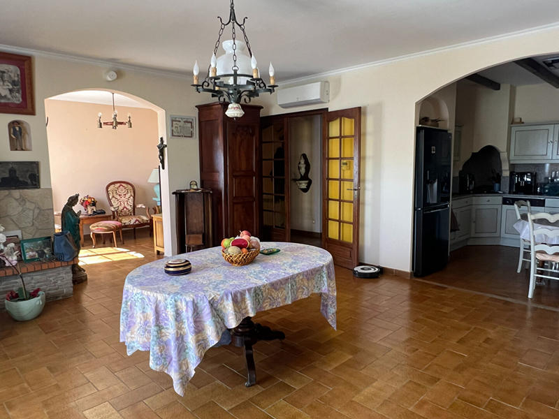 Maison - 180 m² - 6 pièces