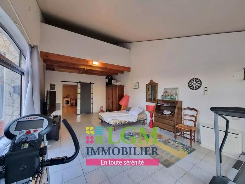 Villa - 222 m² - 7 pièces