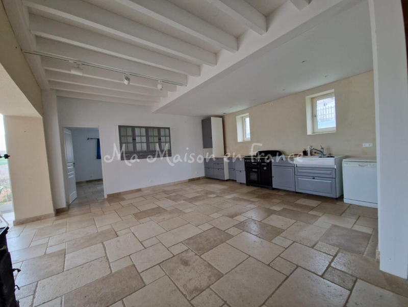 Maison - 367 m² - 13 pièces