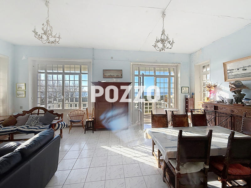 Maison - 170 m² - 10 pièces