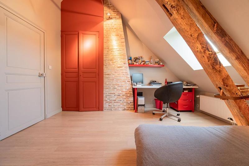 Maison - 334 m² - 14 pièces