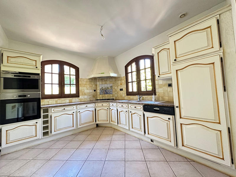 Maison - 152 m² - 6 pièces