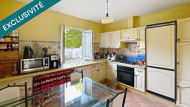 Maison - 224 m² - 8 pièces