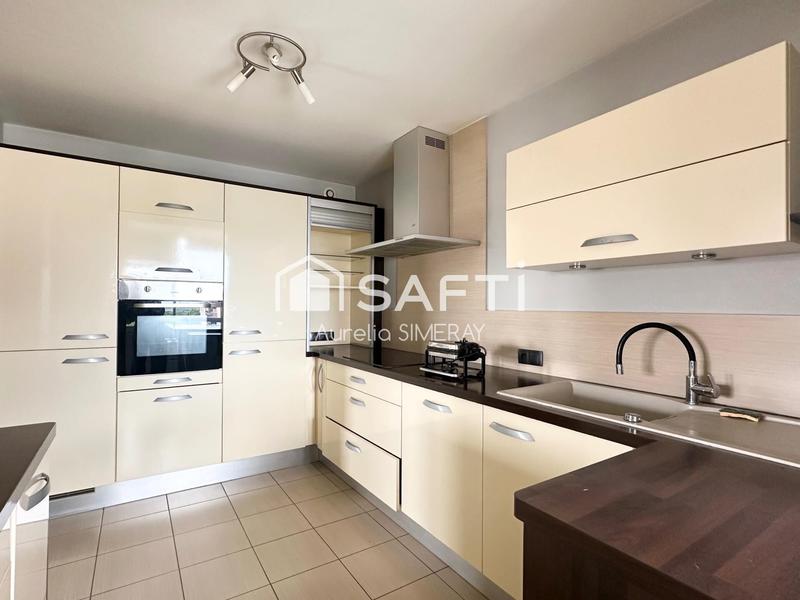 Appartement - 82 m² - 3 pièces