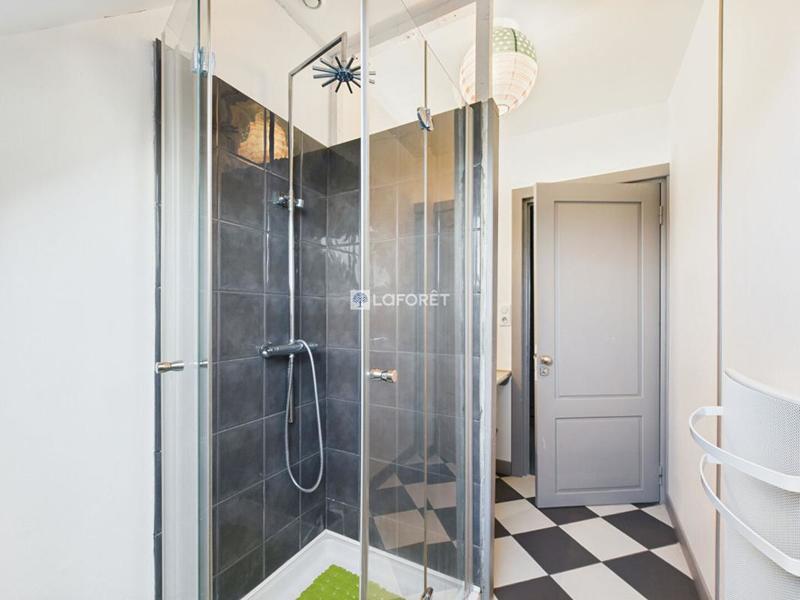 Maison de bois - 180 m² - 7 pièces