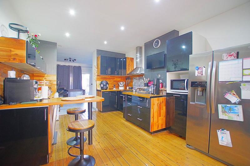 Maison - 159 m² - 7 pièces