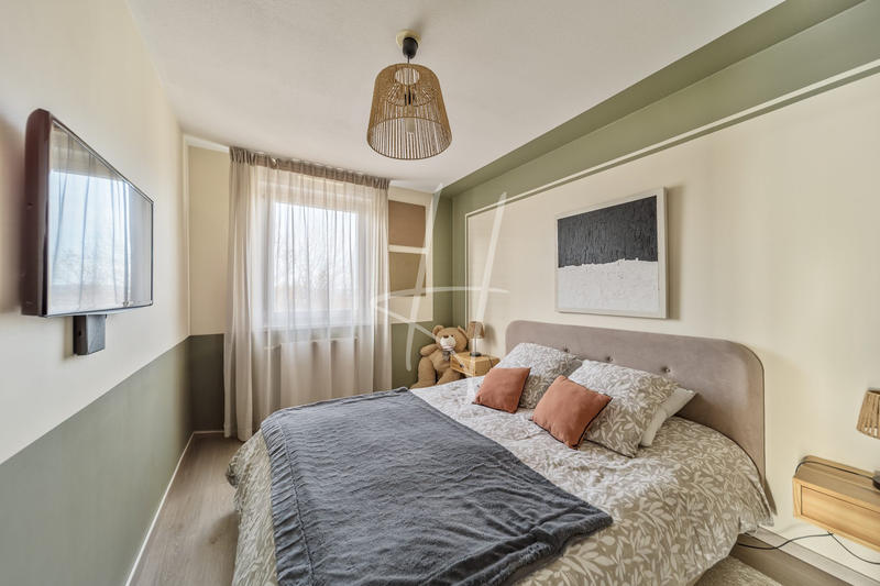 Appartement - 84 m² - 5 pièces