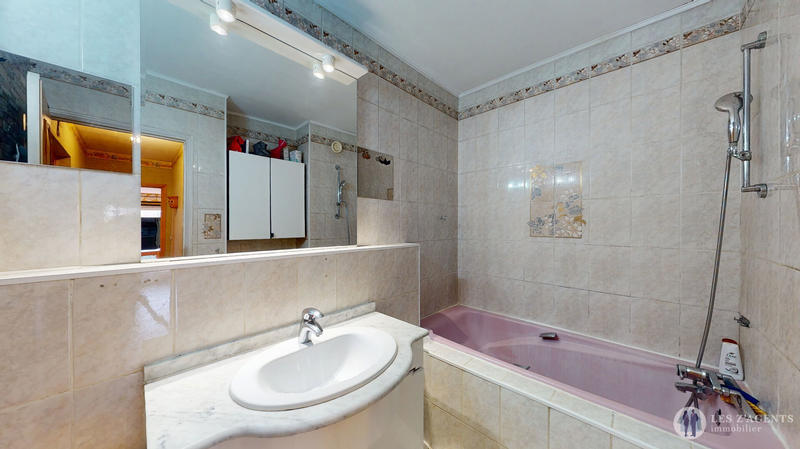 Appartement - 82 m² - 4 pièces