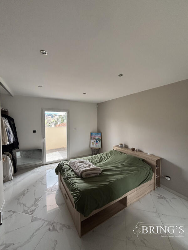 Villa - 128 m² - 6 pièces