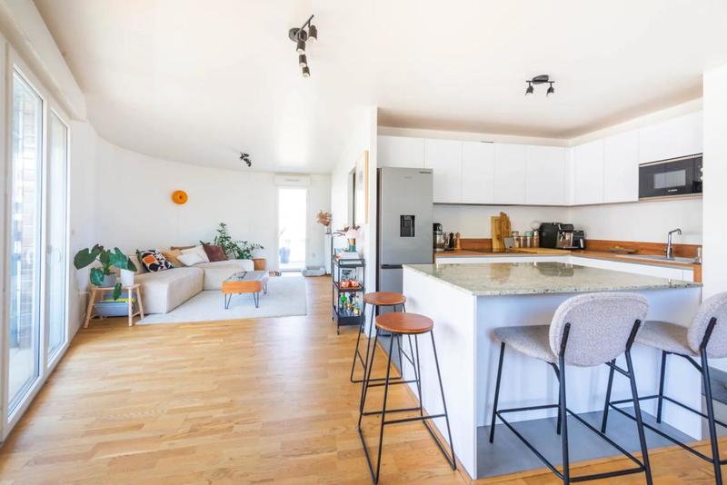 Appartement - 82 m² - 4 pièces