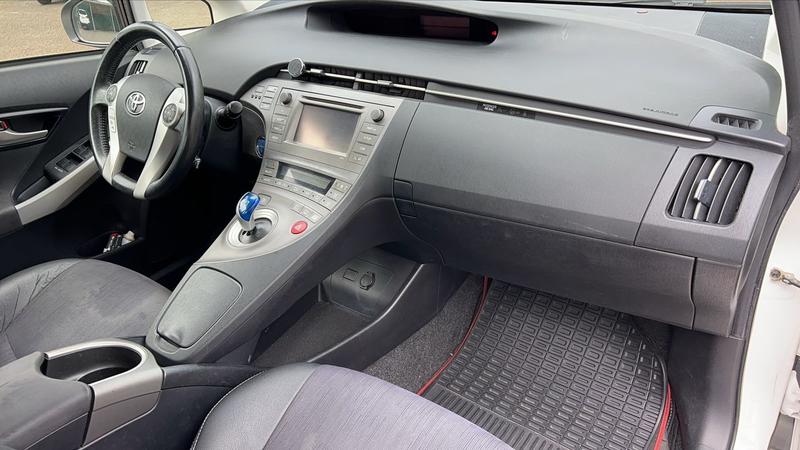 Toyota Prius III 1.8 Vvt-i 136 Hybrid Cvt Dynamic