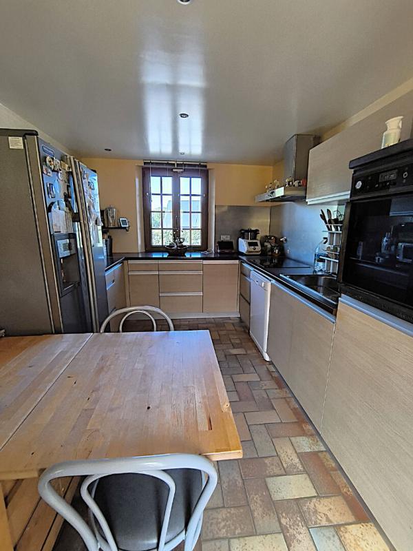 Maison - 223 m² - 8 pièces