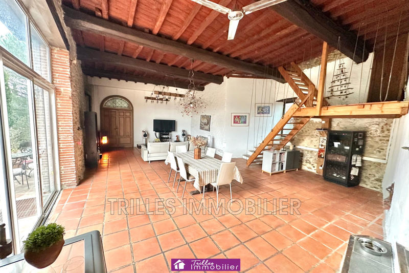 Maison - 325 m² - 9 pièces