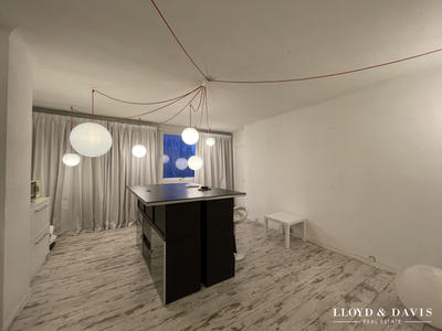 Local commercial - 2 pièces