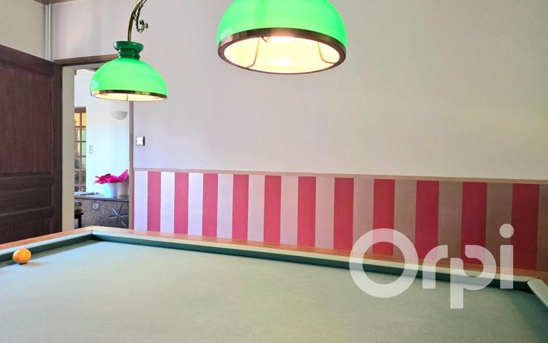 Propriété - 561 m² - 11 pièces