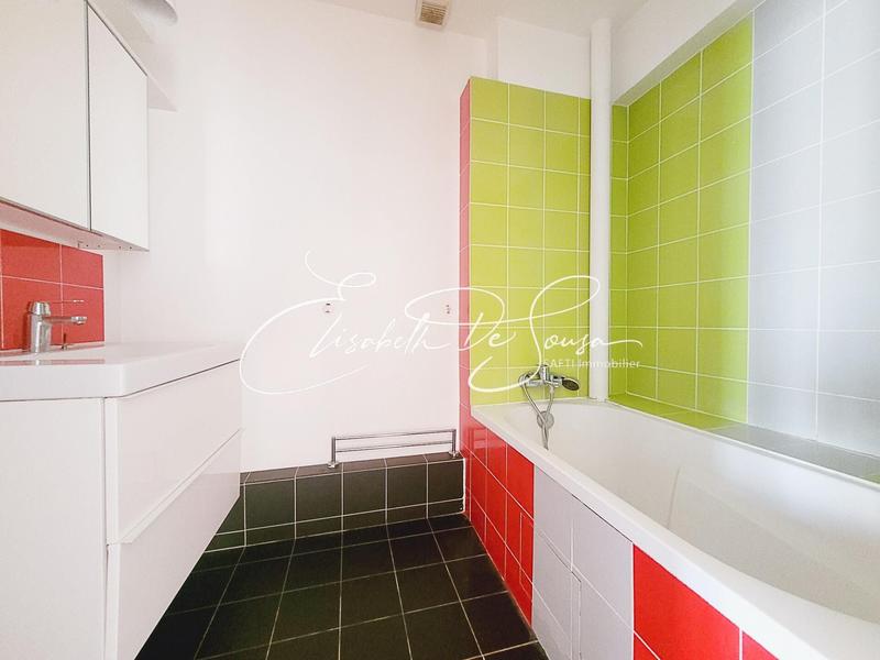 Appartement - 144 m² - 6 pièces