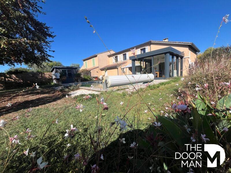 Maison - 125 m² - 6 pièces