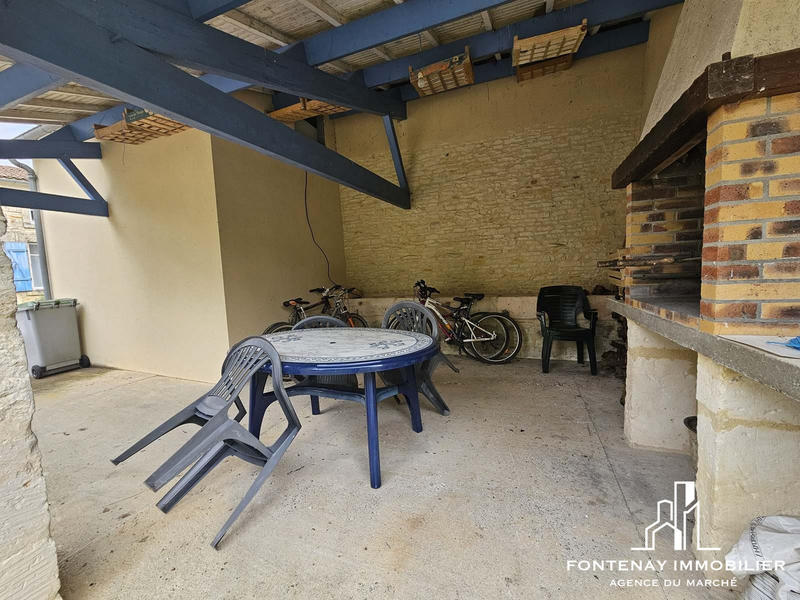 Maison - 220 m² - 11 pièces