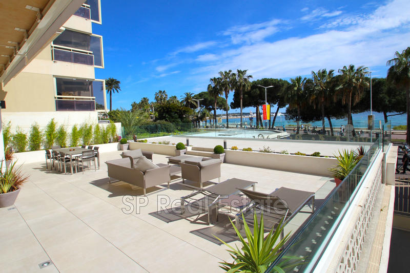 Appartement - 215 m² - 5 pièces