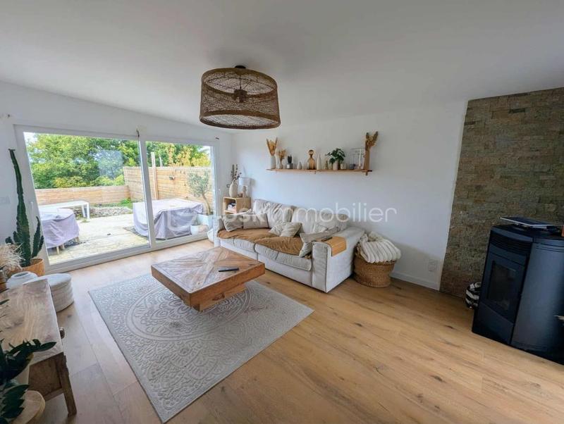 Maison - 189 m² - 8 pièces