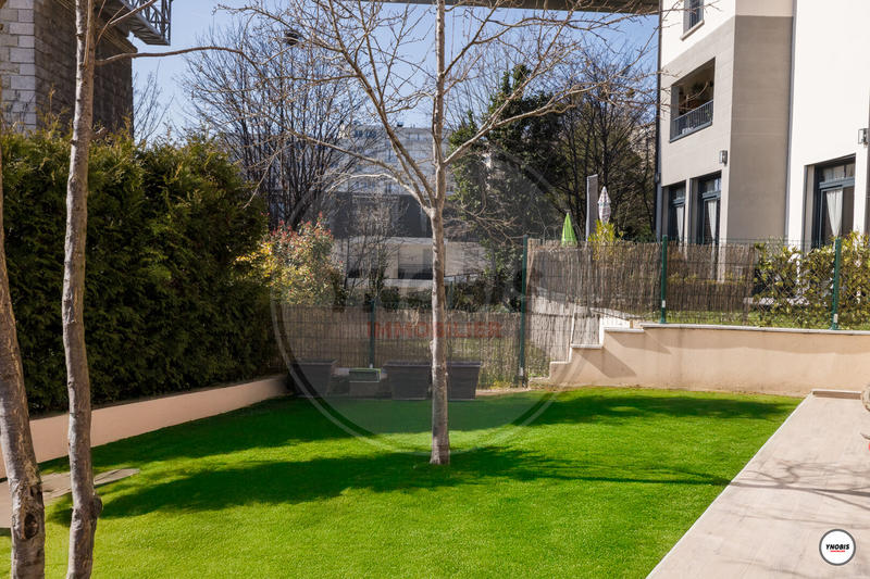 Maison - 187 m² - 7 pièces