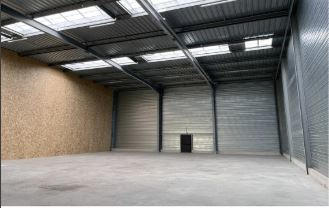Local d'activité / Entrepôt - 1 662 m²