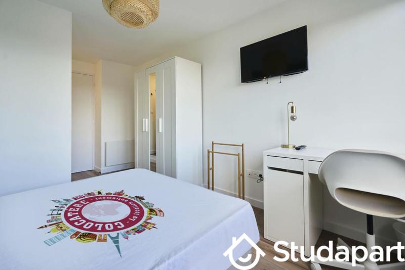 Chambre - 13 m² - 1 pièce