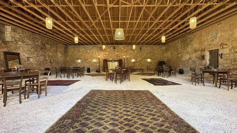 Propriété - 768 m² - 17 pièces